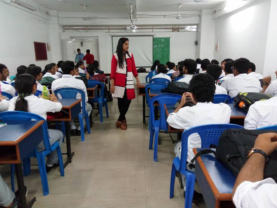 Orientation Program-Day 7: Ms. Keya Kundu ,an alumni of BCA Dept 2017, who got 4 job offers, is interacting with the BCA 1st year students.