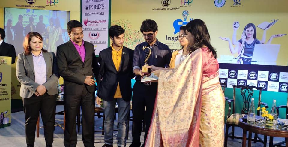 Students of IEM developed a software application called stiQR