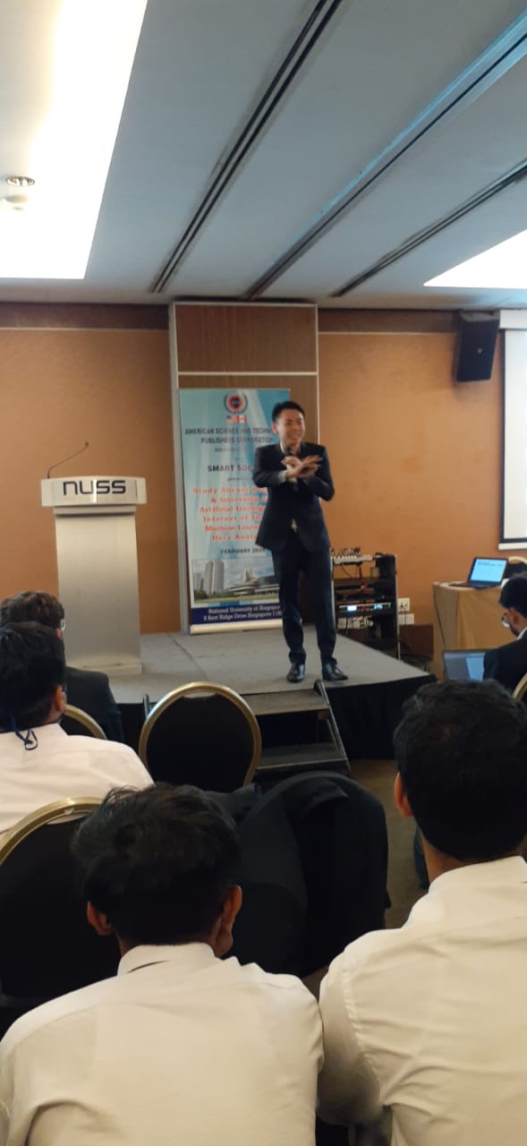Dr. Tan Kian Hua, Chief Information Security Officer, Insyghts Security giving a talk on Understanding IoT and Cybersecurity at National University of Singapore