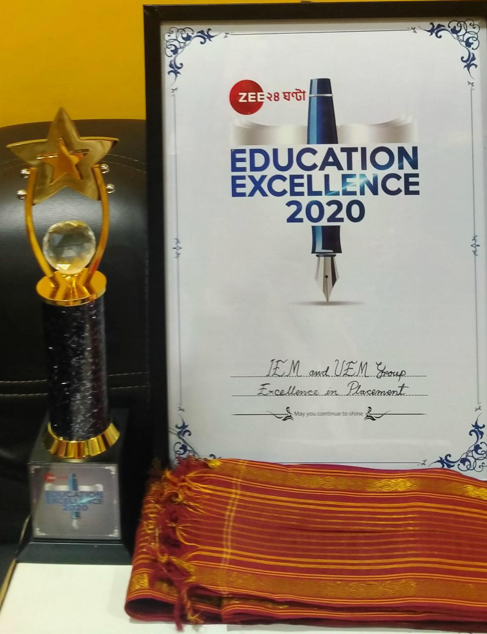 IEM-UEM group received the Excellence in Placements award from Zee 24 Ghanta Media Group