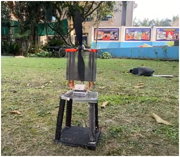 Thermoelectric fan powered by candles