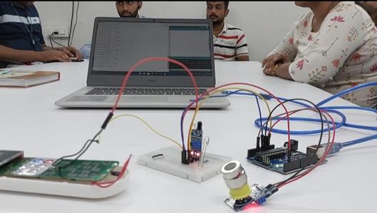 CROWD-BASED AIR TEMPERATURE AND VENTILATION CONTROL USING A SMART DEVICE