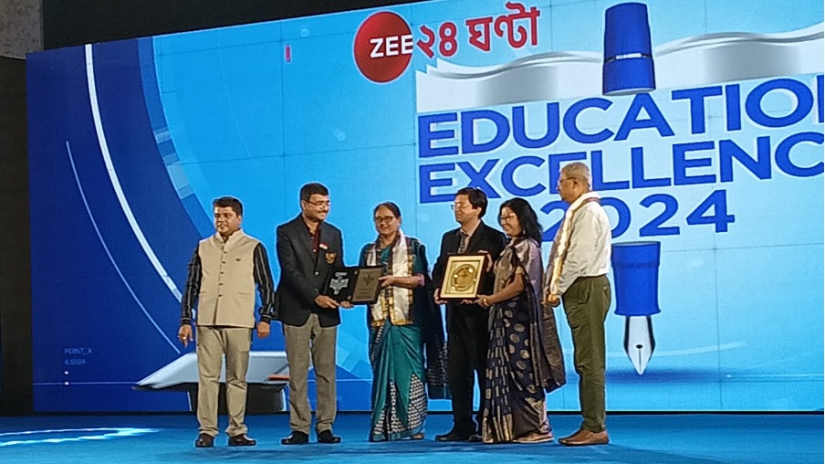 Zee 24 Ghanta awarded IEM – UEM group for Excellence in Placements – Engineering and Management category at the Education Excellence 2024 programme.