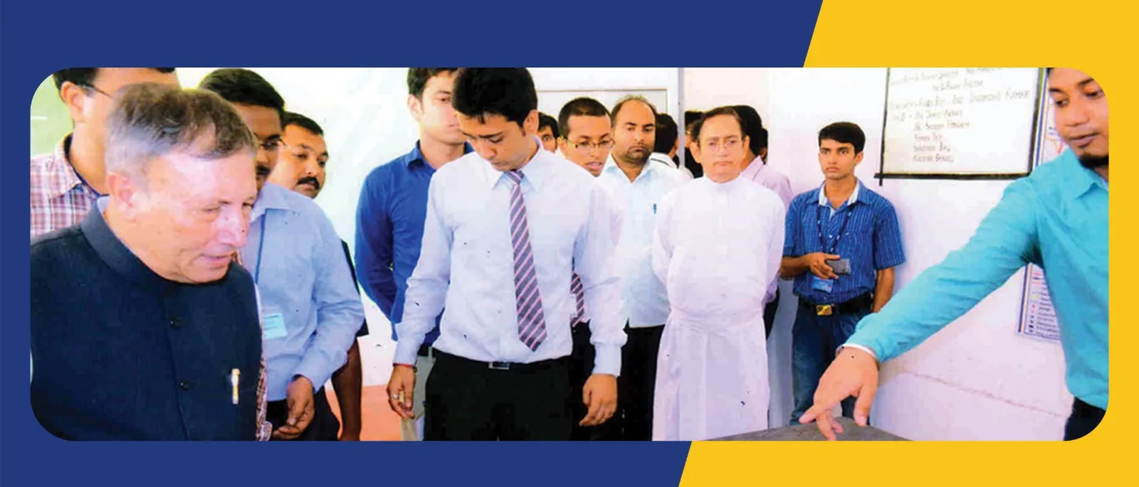 Sri Shekhar Dutt, Governor of Chhattisgarh with Students