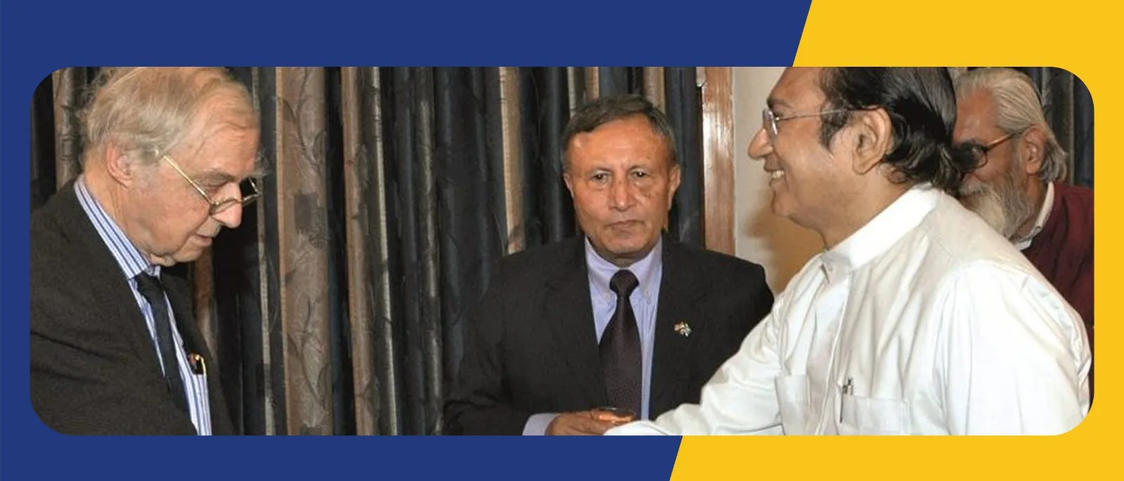 Nobel Laureate Dr Robert Huber is being received by Prof Dr Satyajit Chakrabarti